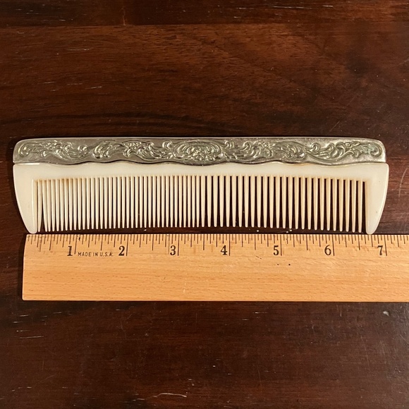Vintage Hand Comb - Picture 5 of 7